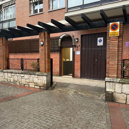 Hostel Puerta Del Angel 马德里 外观 照片