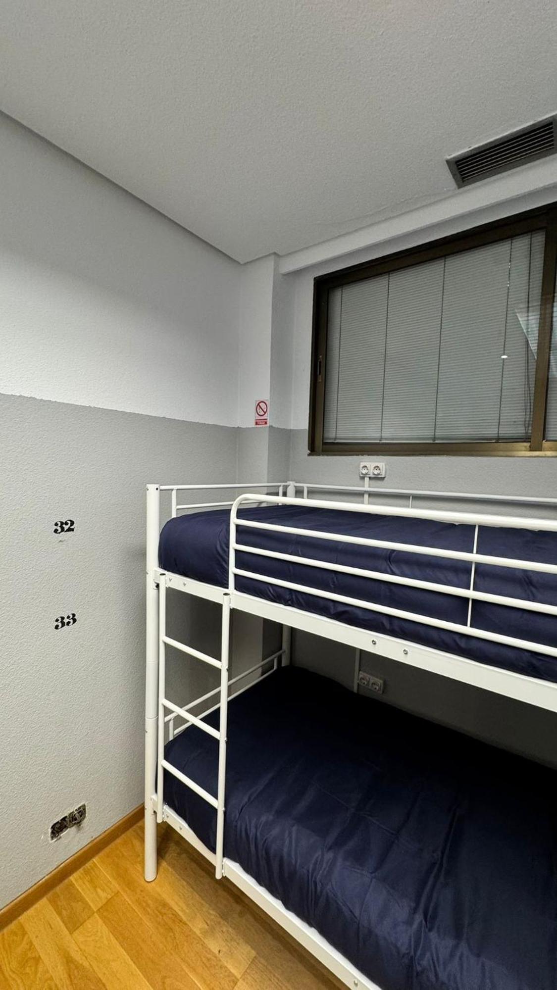 Hostel Puerta Del Angel 马德里 外观 照片