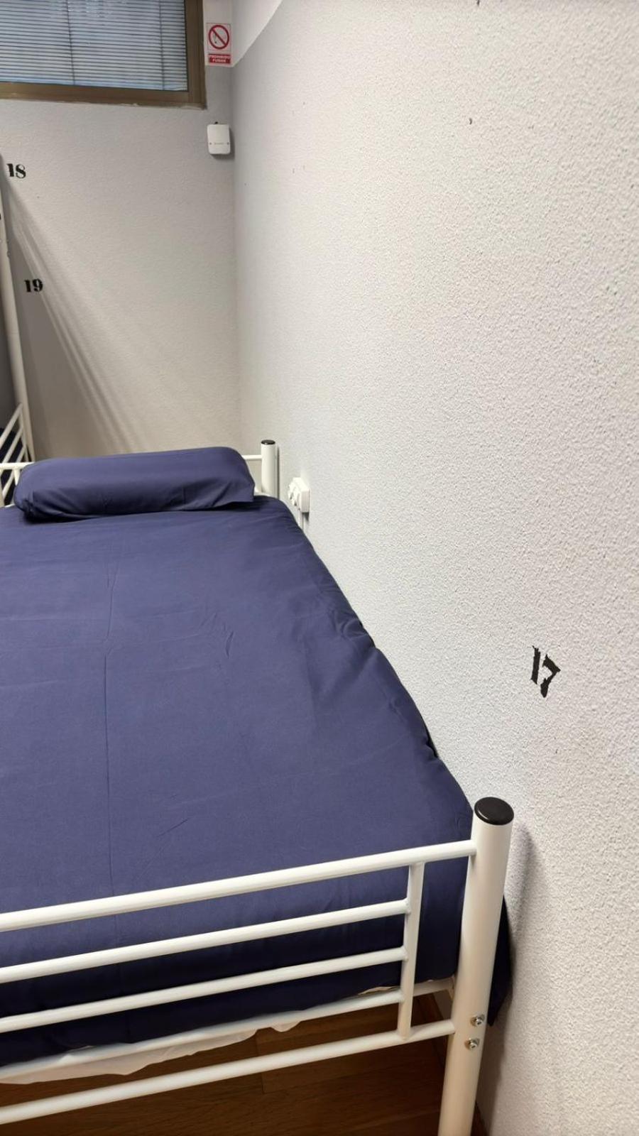 Hostel Puerta Del Angel 马德里 外观 照片