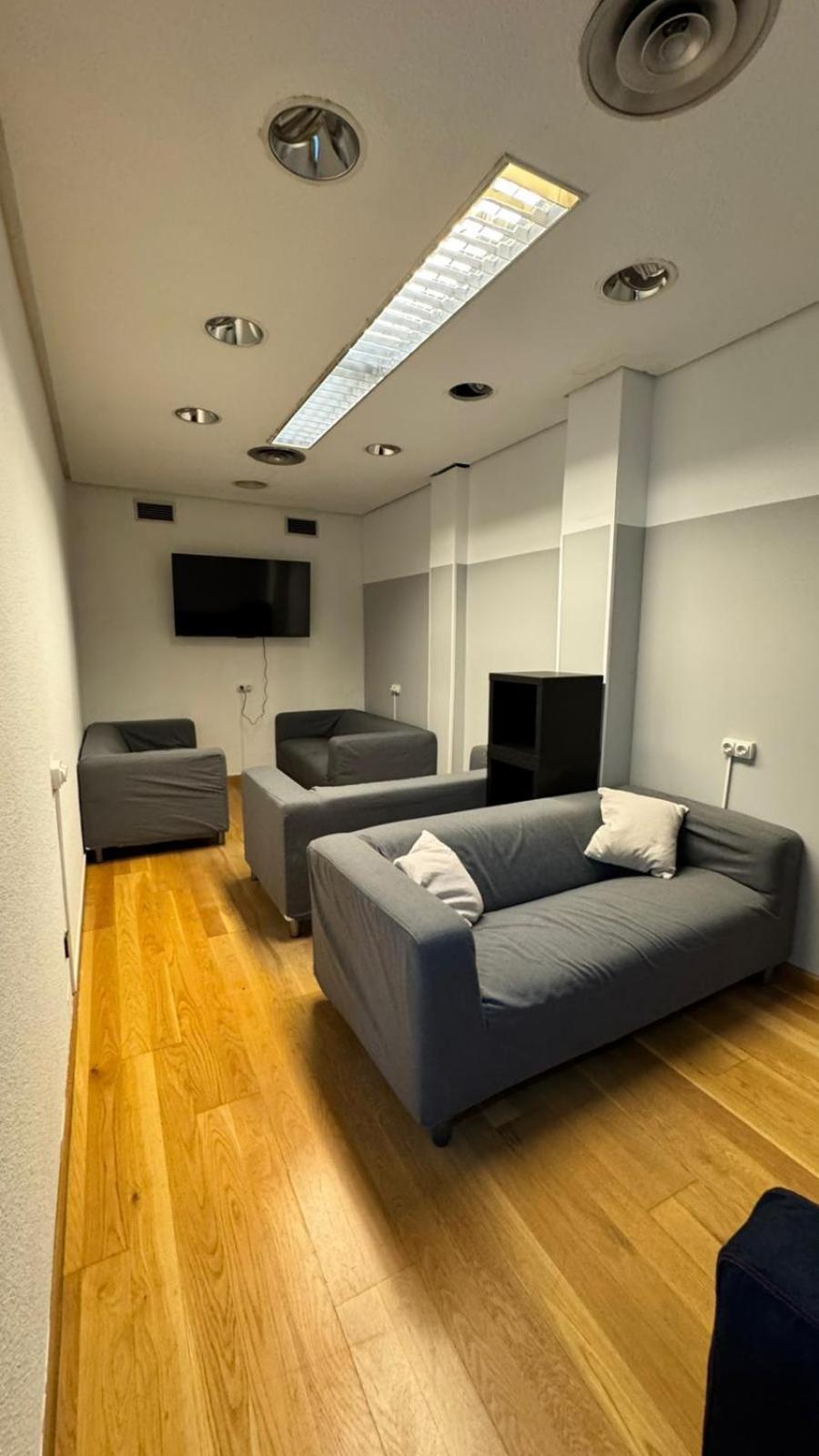 Hostel Puerta Del Angel 马德里 外观 照片